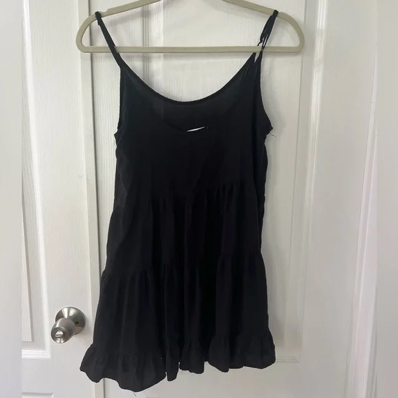 Black Strappy Ruffle Top - Picture 6 of 7